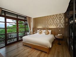 Issara Boutique Winery Hotel