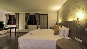 Issara Boutique Winery Hotel