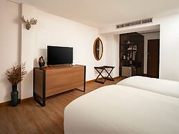 Issara Boutique Winery Hotel