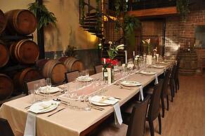 Issara Boutique Winery Hotel