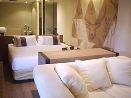 Issara Boutique Winery Hotel