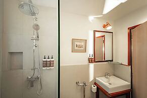 Issara Boutique Winery Hotel
