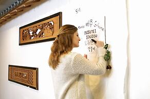 SEACRET BASE EBISUTEI SOUZOU with SAKE BAR - Hostel