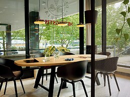 Numa Hamburg Fore