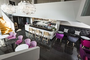 Hotel Center