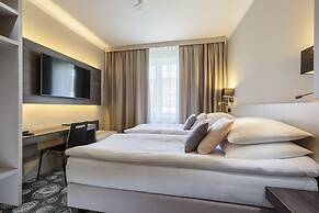 Hotel Center