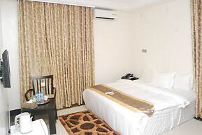 Grandbee Apartment and Residence