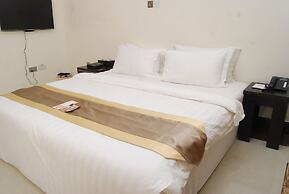 Grandbee Apartment and Residence