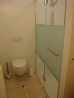 B&B Laurus