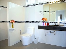 Green Leaf Nai Harn 3 bedrooms Villa