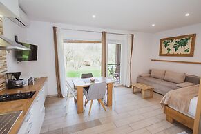 Pr`fik Apartments