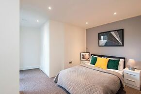 Two Bedroom Apartment in Limehouse