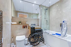 Two Bedroom Apartment in Limehouse