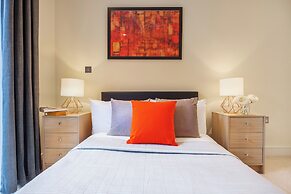 Two Bedroom Apartment in Limehouse