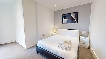 Two Bedroom Apartment in Limehouse