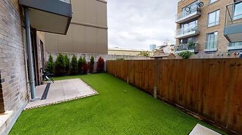 Two Bedroom Apartment in Limehouse