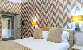 Via Veneto Suites