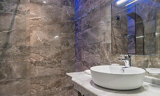 Via Veneto Suites