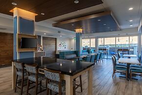 Holiday Inn Express & Suites Gainesville - Lake Lanier Area by IHG