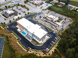 Holiday Inn Express & Suites Gainesville - Lake Lanier Area by IHG