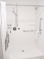 Holiday Inn Express & Suites Gainesville - Lake Lanier Area by IHG