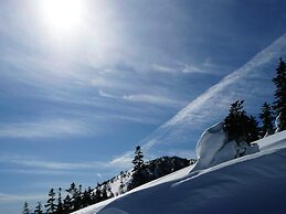 Kagura White Horse Inn