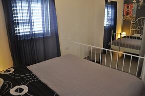 Isra Home Rothschild 8-2 Apartment