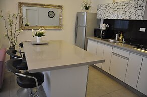 Isra Home Rothschild 8-3 Apartment