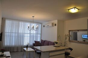 Isra Home Rothschild 8-3 Apartment