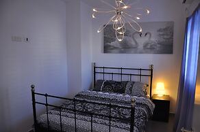 Isra Home Rothschild 8-3 Apartment