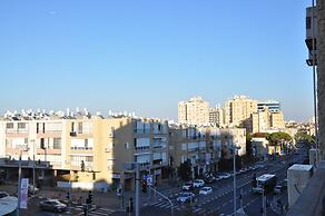 Isra Home Rothschild 8-3 Apartment