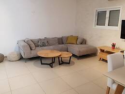 Isra Home Apartment Jabotinsky 8