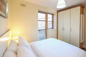 Georgian Square Apartments