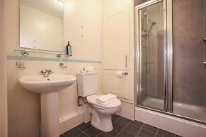 Georgian Square Apartments