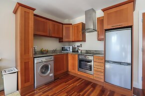 Georgian Square Apartments