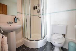 Georgian Square Apartments