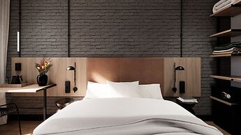 Hotel Transit