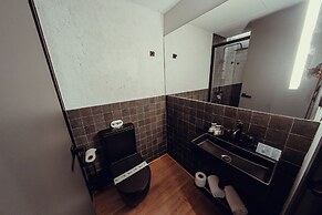 Hotel Transit