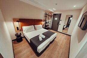 Hotel Transit