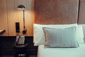 Hotel Transit