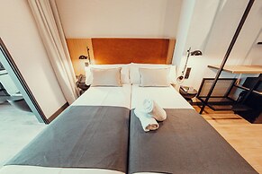 Hotel Transit
