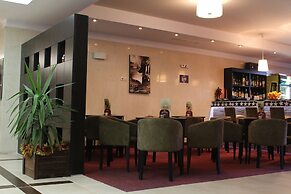 Mountain Paradise by the Walnut Trees