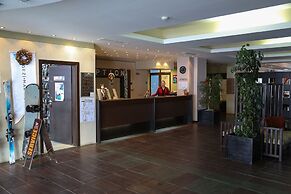 Mountain Paradise by the Walnut Trees