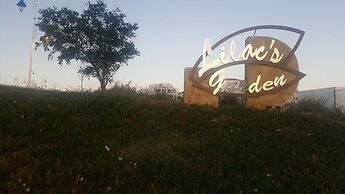 Lilac's garden Vue piscine