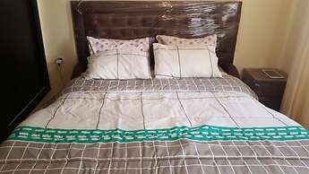 Lilac's garden Vue piscine