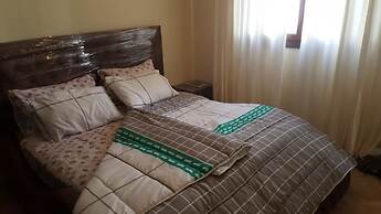 Lilac's garden Vue piscine