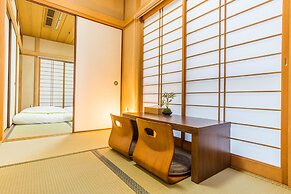 Bijou Suites Ferries Wheel View