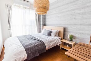 Bijou Suites Ferries Wheel View