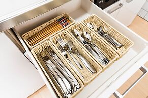 Bijou Suites Ferries Wheel View