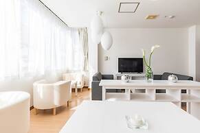 Bijou Suites Ferries Wheel View